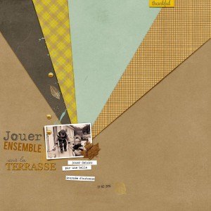 Jouer ensemble sur la terrasse