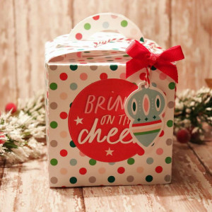 Ornament gift box with tag