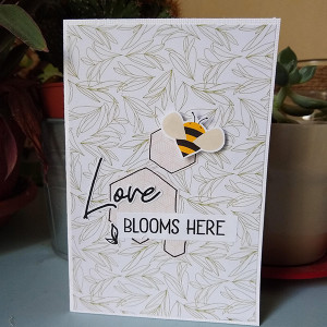 Love blooms here_hybrid card