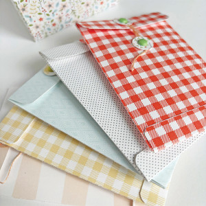 Mini Envelopes Holder - Bloom by Dunia Designs