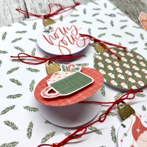 Holly Jolly - hybrid close up 2