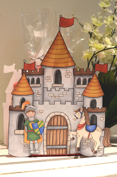 Castle Treat Box {Hybrid}