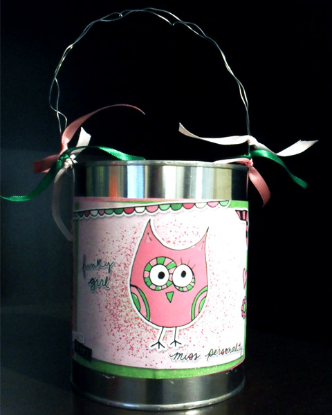 funky girl tin