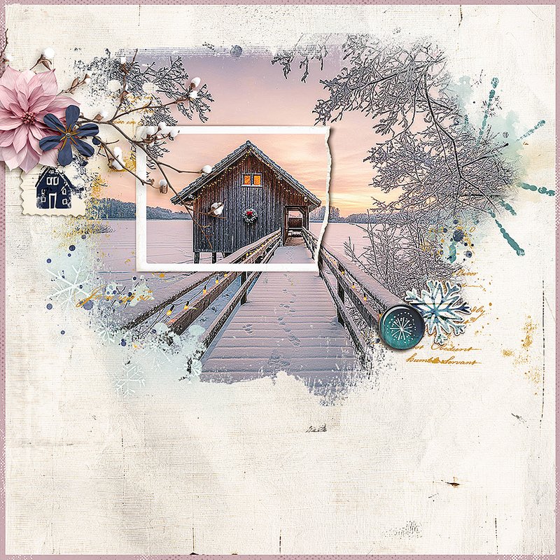 Holiday Boathouse