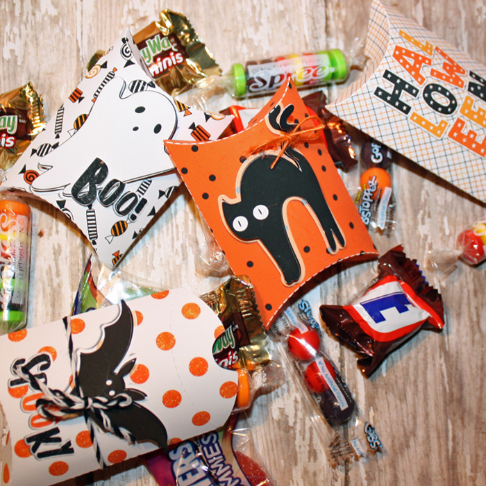 Spook Halloween Treat Pillow boxes