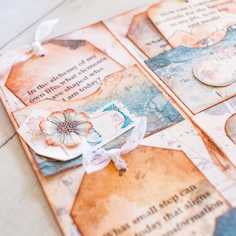 Trifold Folio (close-up 1)