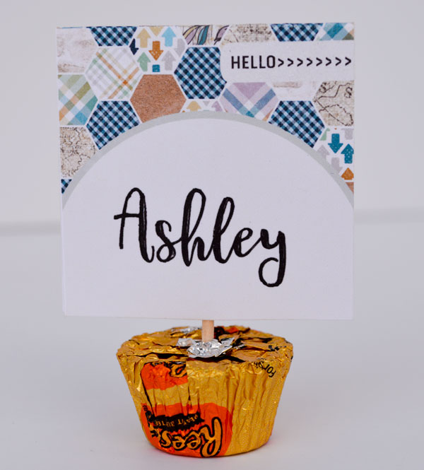 place card with reese's peanut butter cup