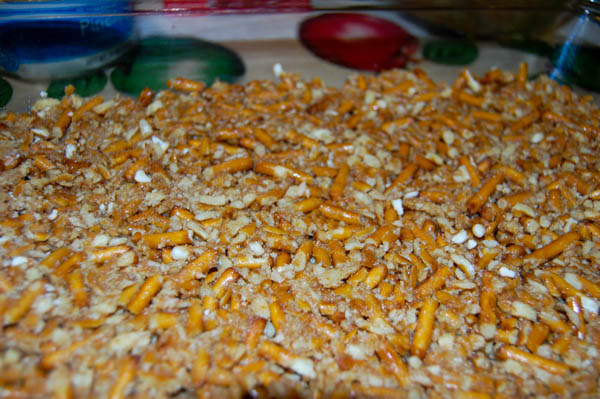 strawberry pretzel salad crust
