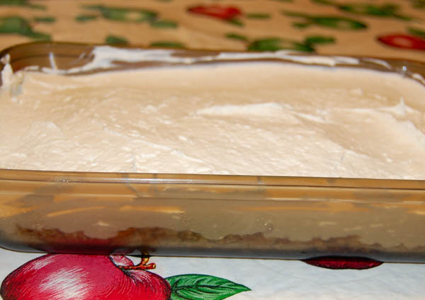 strawberry pretzel salad whipped topping layer
